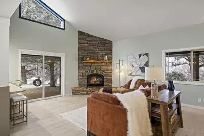20275 Rogers Road, Bend, OR 97703 - Photo 5
