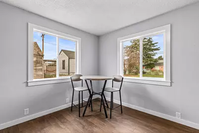 745 Dakota Avenue, Medford, OR 97501 - Photo 11
