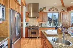 1600 NW Overlook Dr, Bend, OR 97703 - Photo 31