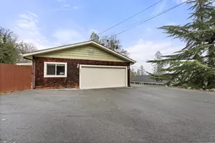 450 Crestview Loop, Grants Pass, OR 97527 - Photo 27