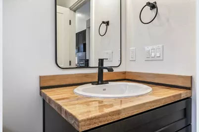 2010 SW Reindeer Avenue, Redmond, OR 97756 - Photo 59