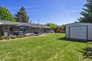 2010 SW Reindeer Ave, Redmond, OR 97756 - Photo 31