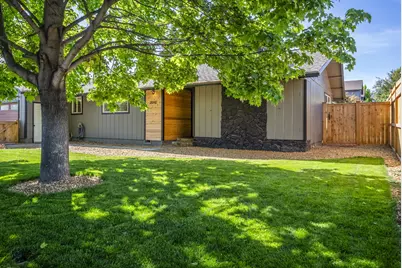 2010 SW Reindeer Avenue, Redmond, OR 97756 - Photo 69