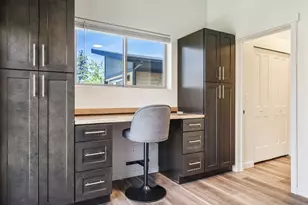 2010 SW Reindeer Ave, Redmond, OR 97756 - Photo 61