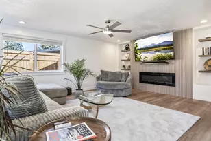 2010 SW Reindeer Ave, Redmond, OR 97756 - Photo 3