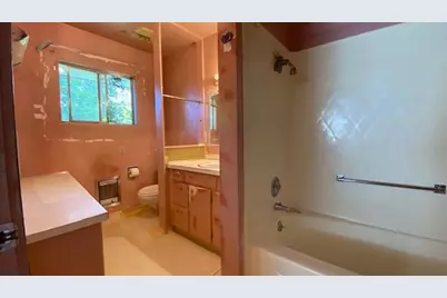 333 W Park Street, Grants Pass, OR 97527 - Photo 23