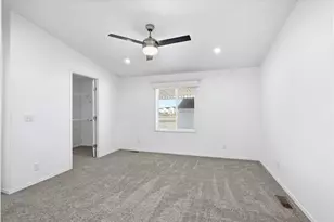 [Address not provided], Phoenix, OR 97535 - Photo 19