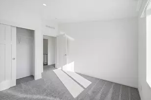 [Address not provided], Phoenix, OR 97535 - Photo 15