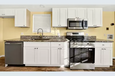 620 Berrydale Avenue, Medford, OR 97501 - Photo 1