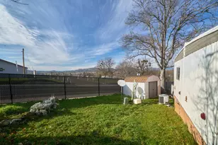 421 Stevens Rd, Eagle Point, OR 97524 - Photo 23