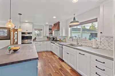 3990 Jerome Prairie Road, Grants Pass, OR 97527 - Photo 5