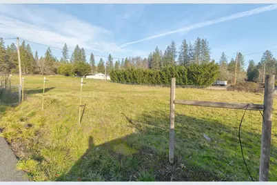 3990 Jerome Prairie Road, Grants Pass, OR 97527 - Photo 41