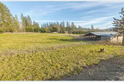 3990 Jerome Prairie Road, Grants Pass, OR 97527 - Photo 37