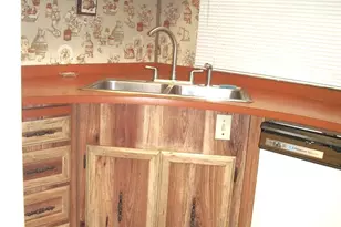 1061 Lee Roze Ln, Grants Pass, OR 97527 - Photo 15