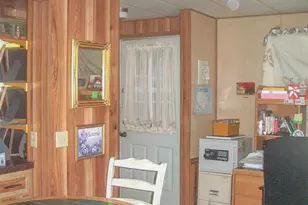 1061 Lee Roze Ln, Grants Pass, OR 97527 - Photo 11