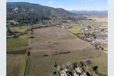 3800 Old Stage Road, Central Point, OR 97502 - Photo 1