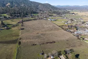 3800 Old Stage Rd, Central Point, OR 97502 - Photo 1