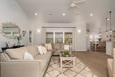 3617 Cedar Links Drive, Medford, OR 97504 - Photo 3