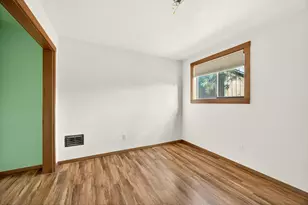 119 Madison St, Talent, OR 97540 - Photo 23