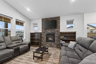 917 NE Discovery Loop, Prineville, OR 97754 - Photo 3