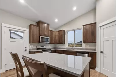 917 NE Discovery Loop, Prineville, OR 97754 - Photo 7