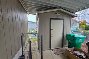 108 Whispering Willow Dr, Grants Pass, OR 97527 - Photo 21