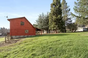 1514 Burbridge Dr, Rogue River, OR 97537 - Photo 33