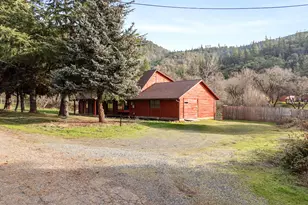 1514 Burbridge Dr, Rogue River, OR 97537 - Photo 5