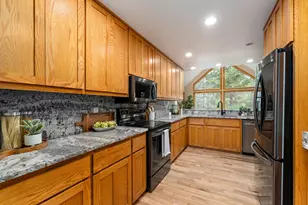 700 Rancho Vista Dr, Grants Pass, OR 97526 - Photo 15