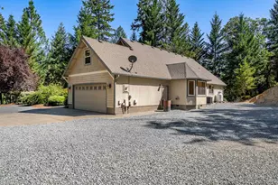 700 Rancho Vista Dr, Grants Pass, OR 97526 - Photo 41