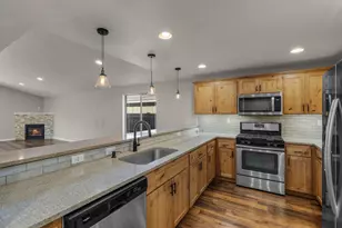 473 NW 30th St, Redmond, OR 97756 - Photo 9