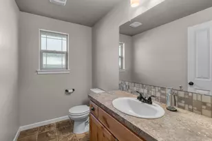 473 NW 30th St, Redmond, OR 97756 - Photo 7