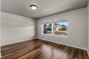 473 NW 30th St, Redmond, OR 97756 - Photo 5