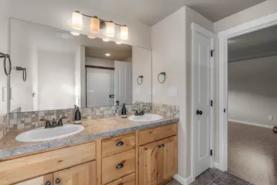 473 NW 30th Street, Redmond, OR 97756 - Photo 21