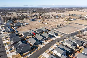 473 NW 30th St, Redmond, OR 97756 - Photo 37