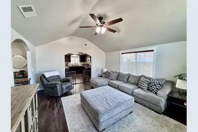 166 Nadine Lane, Central Point, OR 97502 - Photo 3