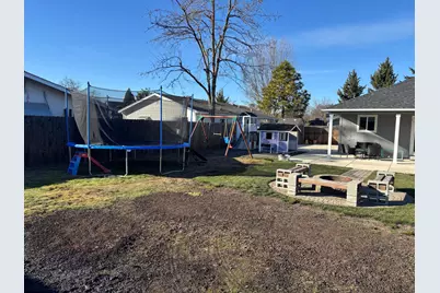 166 Nadine Lane, Central Point, OR 97502 - Photo 21