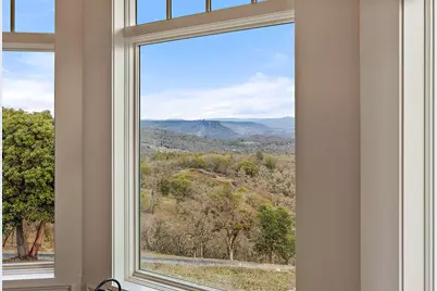 7762 Old Stage Road, Central Point, OR 97502 - Photo 17