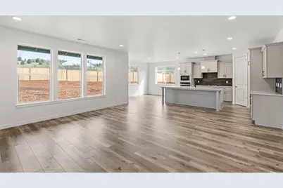 1159 Pumpkin Ridge Drive #323, Eagle Point, OR 97524 - Photo 5