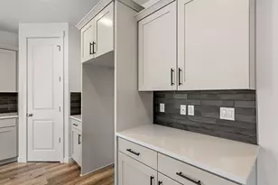 1159 Pumpkin Ridge Dr, Eagle Point, OR 97524 - Photo 11