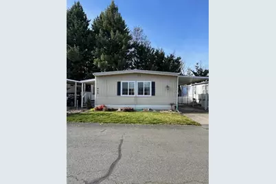 445 Ashwood Drive, Grants Pass, OR 97526 - Photo 1