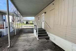 445 Ashwood Dr, Grants Pass, OR 97526 - Photo 25