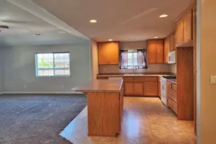 977 Garden Springs Cir, Medford, OR 97504 - Photo 7