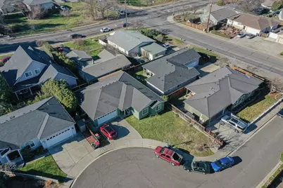 977 Garden Springs Circle, Medford, OR 97504 - Photo 3