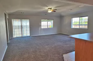977 Garden Springs Cir, Medford, OR 97504 - Photo 5