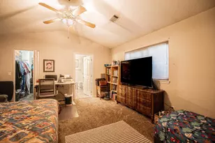 977 Garden Springs Cir, Medford, OR 97504 - Photo 11