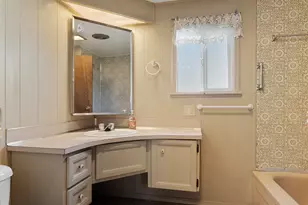 22071 Or-62, Shady Cove, OR 97539 - Photo 15