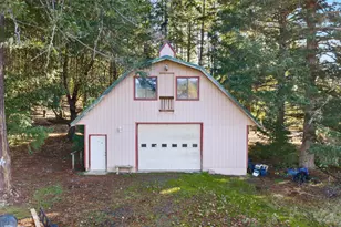 1491 Draper Valley Rd, Selma, OR 97538 - Photo 9