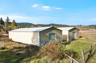 1491 Draper Valley Rd, Selma, OR 97538 - Photo 5