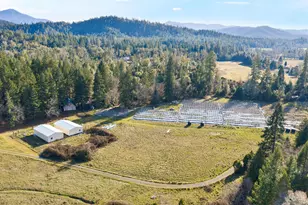 1491 Draper Valley Rd, Selma, OR 97538 - Photo 13